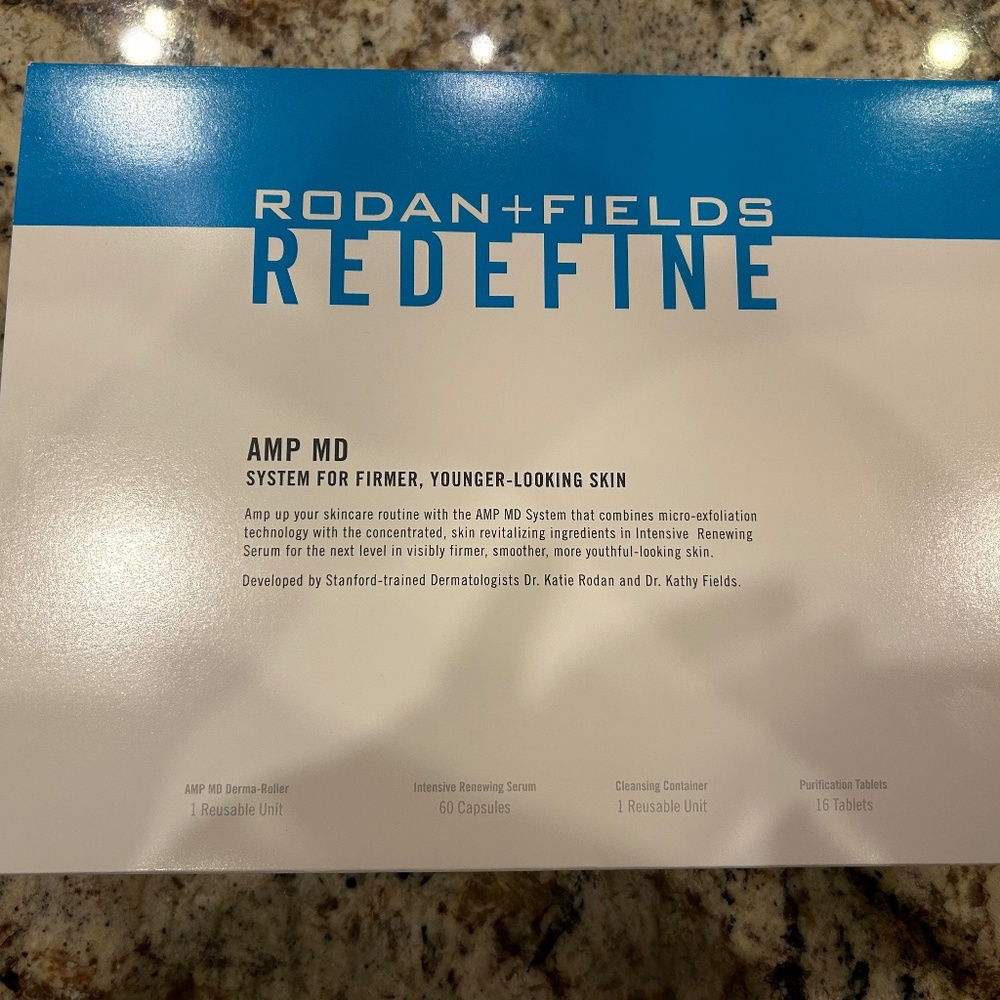 Rodan and Fields Redefine micro-exfoliating Derma-Roller with Renewing Serum